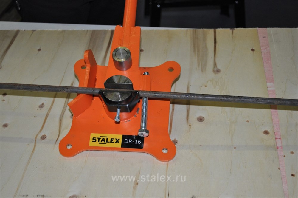 Фото 64 - Станок для гибки арматуры STALEX DR16.