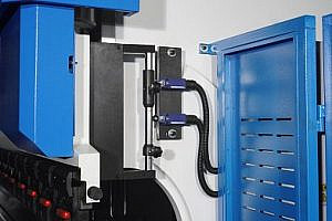 Фото 35 - MetalTec HBM 160/3200C Листогибочные гидравлические прессы с ЧПУ контроллером TP10S.