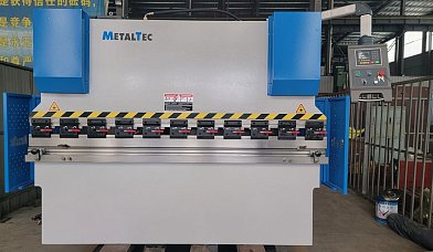 Фото 75 - MetalTec HBM 63/2500 (Е22, инвертор заднего упора) листогибочный гидравлический пресс.